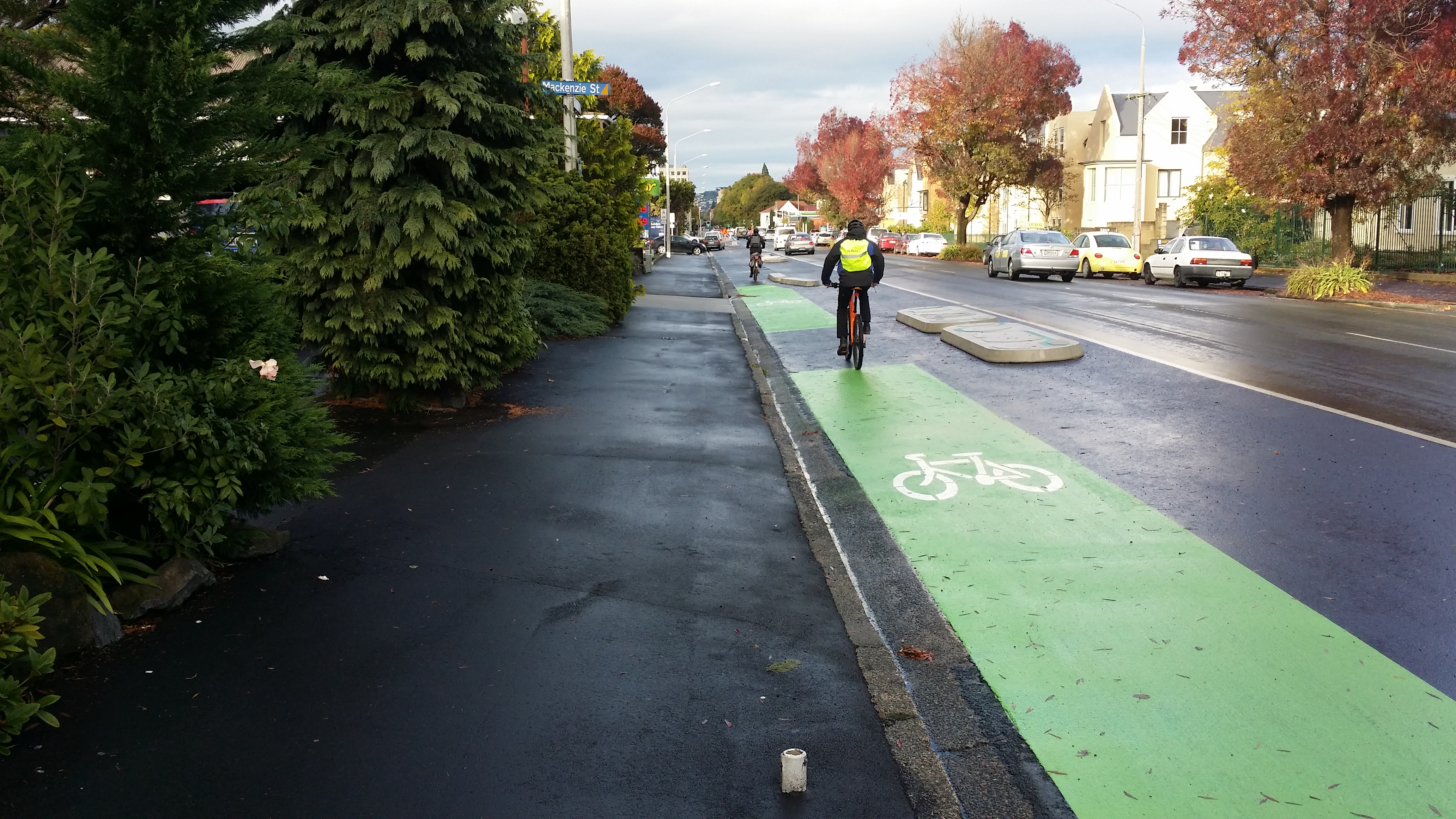Separated cycle lanes