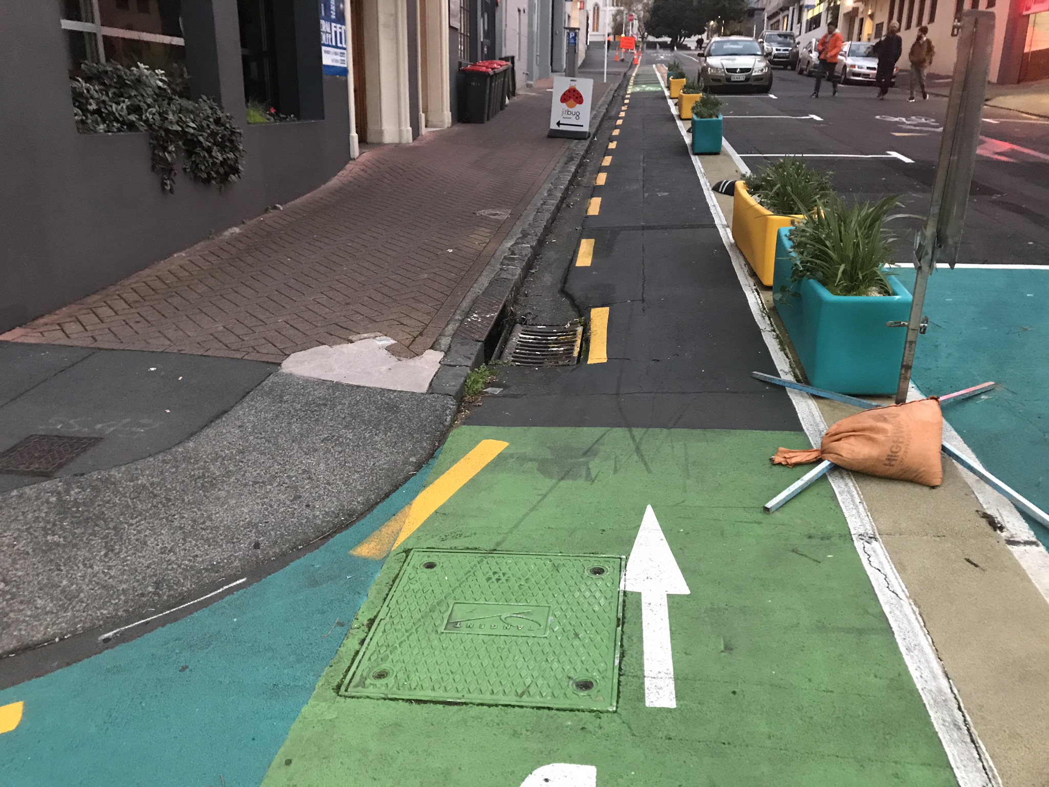 Contra-flow cycle lane
