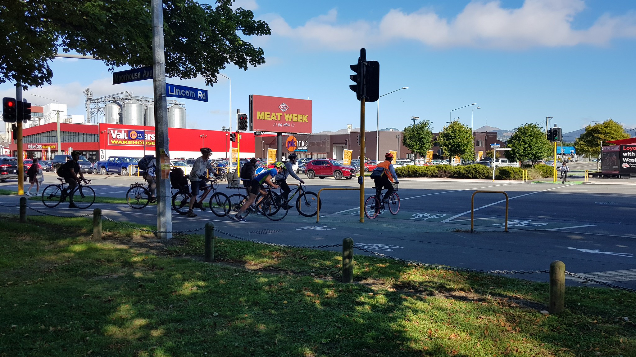 the diagonal crossing at Moorhouse Ave seen from South Hagley Park