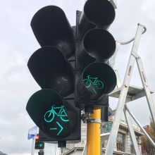 Cyclist traffic signal with greenlight
