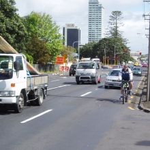 Cyclist and cars on Lake Road