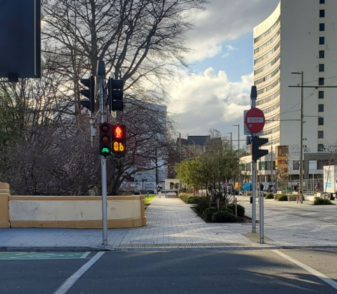 Countdown timer cycle and pedestrian signal at Hereford St, Oxford Tce intersection, Christchurch
